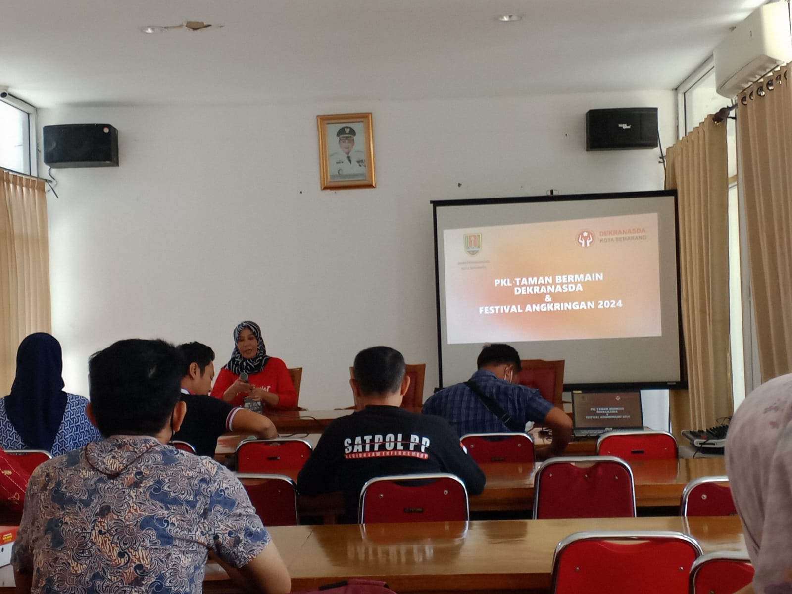 DISKOMINFO Kota Semarang Hadiri Rakor Persiapan Festival Angkringan 2024 dan PKL Taman Bermain Dekranasda